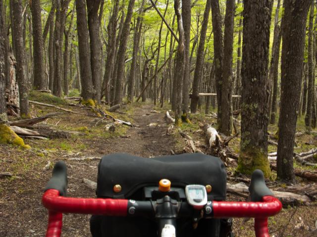 Argetina: Trail across the border to Lago del Desierto